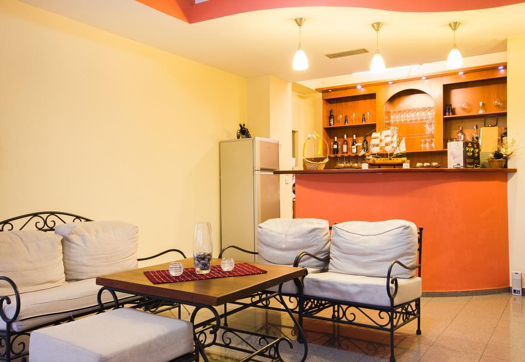 Hotel Residence Inn Скопие Екстериор снимка