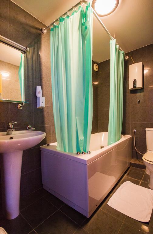 Hotel Residence Inn Скопие Стая снимка