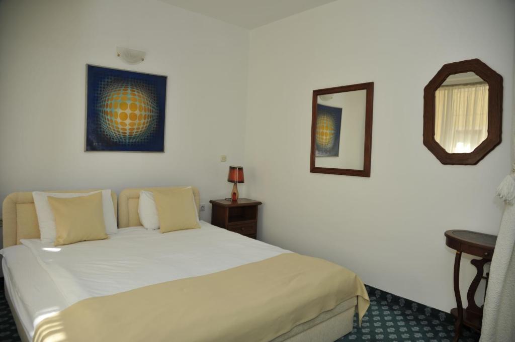 Hotel Residence Inn Скопие Стая снимка