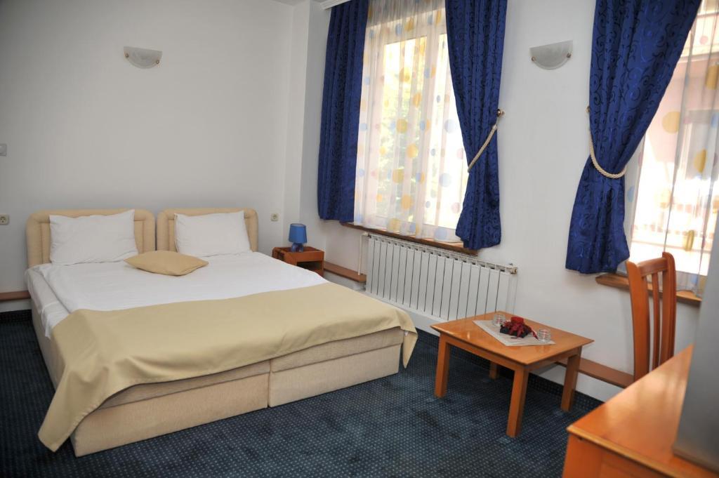 Hotel Residence Inn Скопие Стая снимка