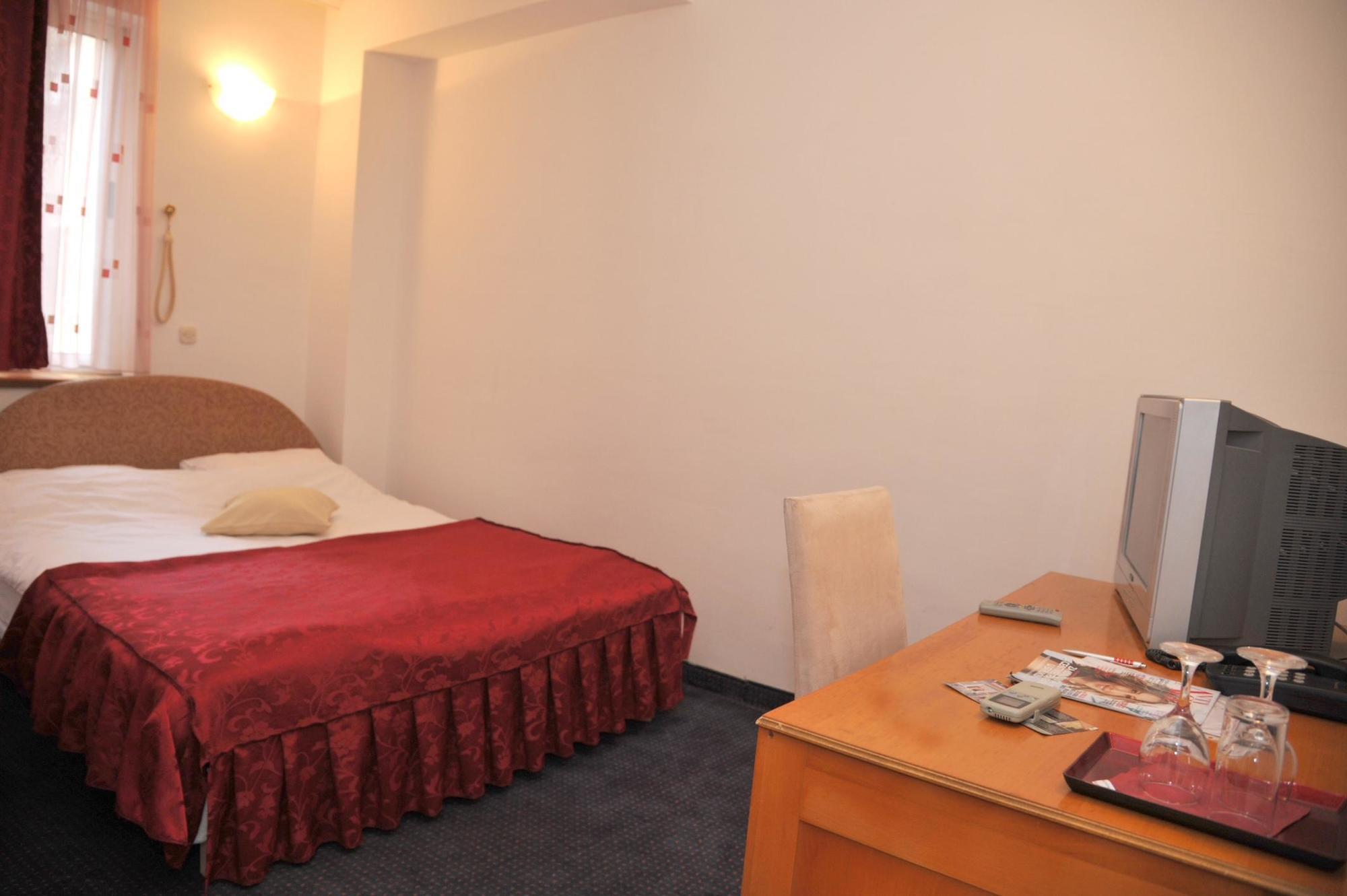 Hotel Residence Inn Скопие Екстериор снимка