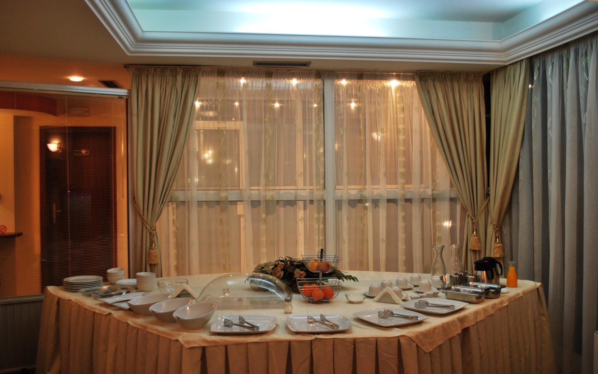 Hotel Residence Inn Скопие Екстериор снимка