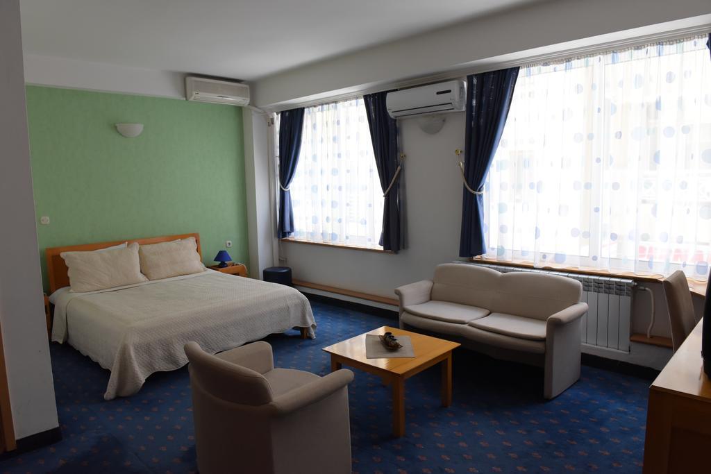 Hotel Residence Inn Скопие Екстериор снимка